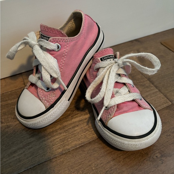 Kids Converse - Picture 2 of 10